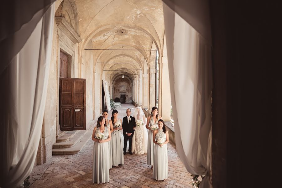 Fotógrafo de casamento Mirko Turatti (spbstudio). Foto de 5 de setembro 2017