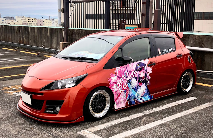 ヴィッツのホイール交換・車高調整・10月もよろしくお願いしますに関するカスタム事例の投稿画像2枚目