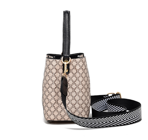 Title 6, One-shoulder diagonal handbag, stylish and prac...