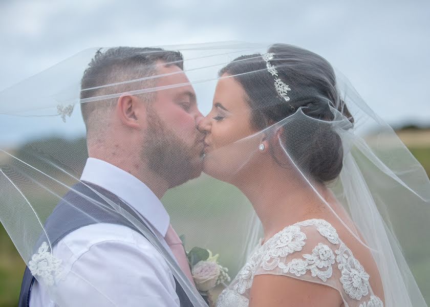 Wedding photographer Ken Hadfield (thisworld). Photo of 11 June 2019