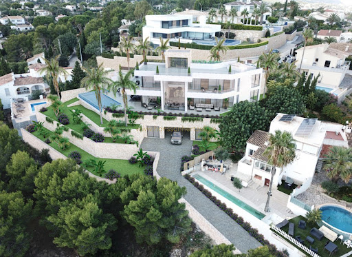 photo Villa with pool
