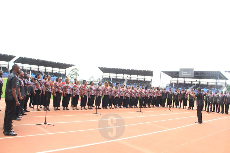 A choir entertains guests during KDF farewell ceremony for President Uhuru Kenyatta at Ulinzi Complex on September 9, 2022.