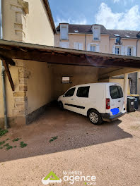 parking à Saint-Amand-Montrond (18)