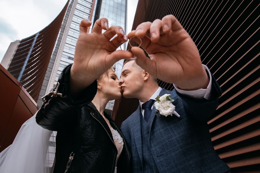 Fotógrafo de casamento Yuriy Nikolaev (nyphoto). Foto de 24 de maio 2022