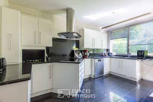 Maison contemporaine avec jardin et terrasse 4