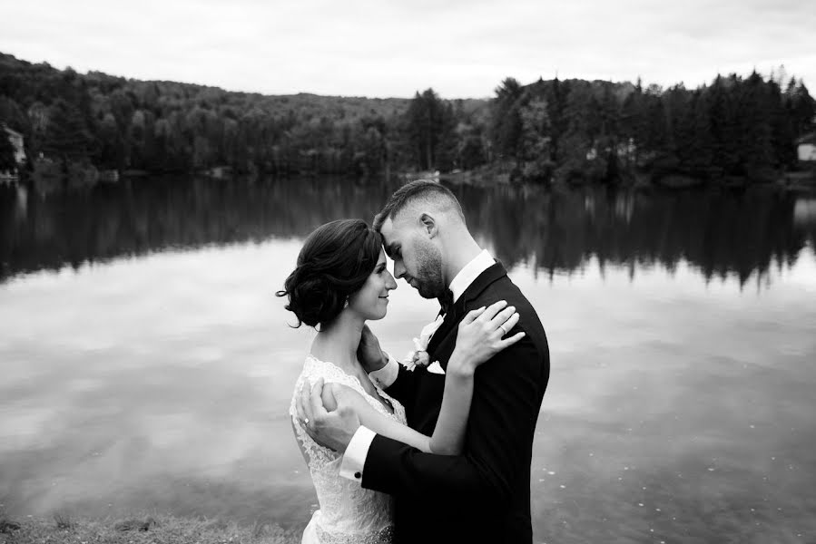 Fotógrafo de casamento Tudor Parau (tudorparau). Foto de 10 de maio 2019