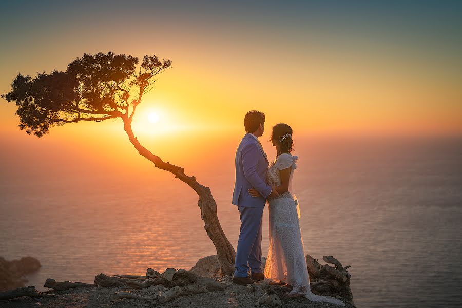 Fotógrafo de casamento Aris Kostemyakis (aristaphoto). Foto de 7 de fevereiro 2022