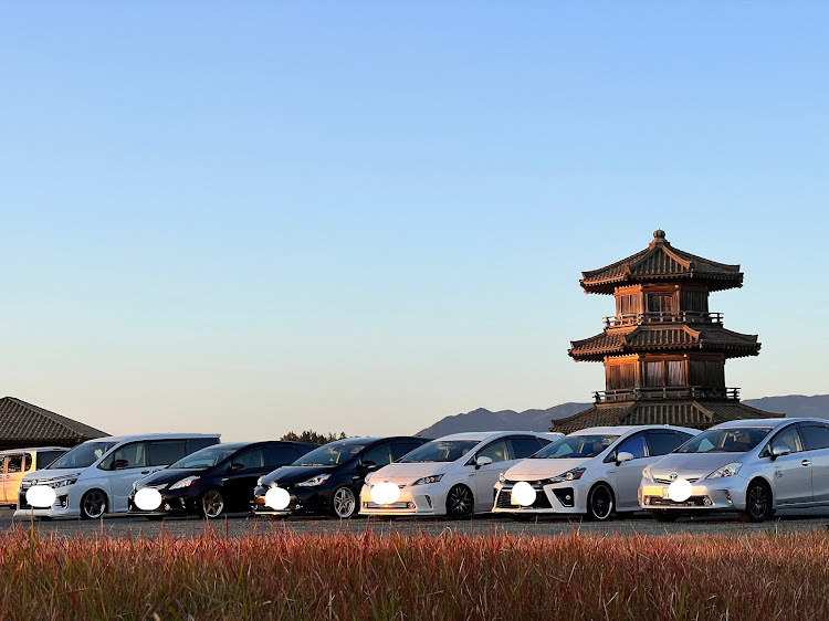 プリウスαの11/7九州αミーティング・2次会・鞠智城🏯・エンジェルリング降臨に関するカスタム事例の投稿画像2枚目