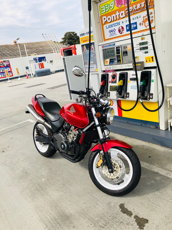 ！？さんが投稿したホーネット250・HONDA・これからよろしく・安全運転に関するカスタム事例の投稿画像1枚目