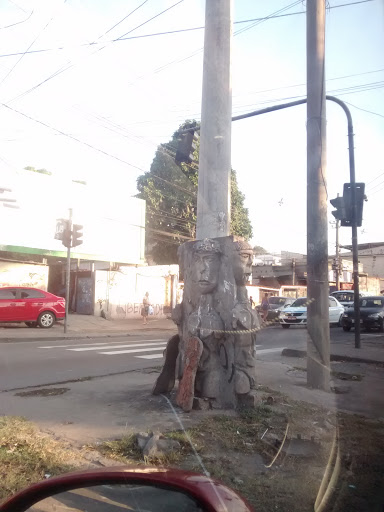 Totem 4 Faces Pavuna