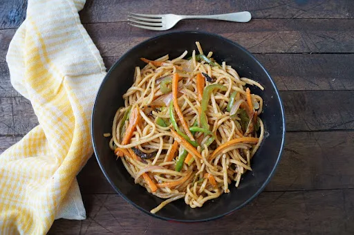 Veg Hakka Noodles