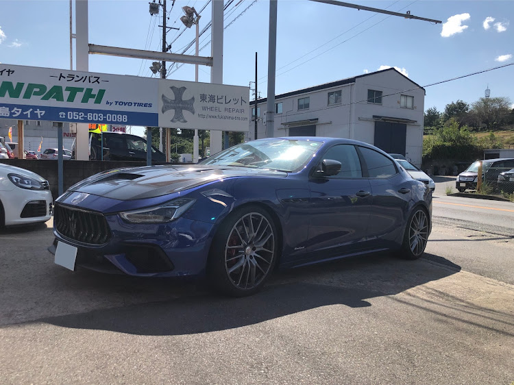 ギブリのホイールカスタム・とにかくスタンバイOK🕺・秋の気配・マセラティ・カップコースターに関するカスタム事例の投稿画像4枚目