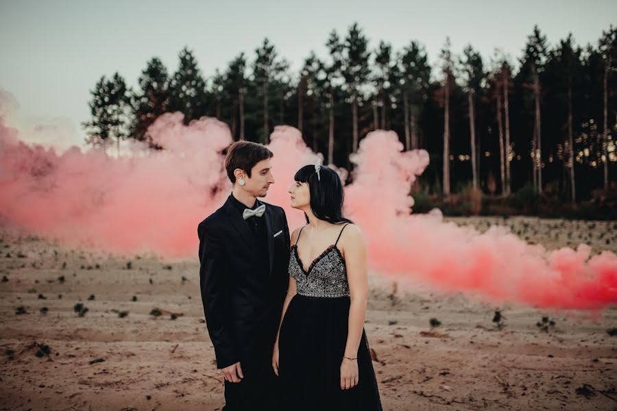 Fotógrafo de casamento Zsolt Sári (zsoltsari). Foto de 24 de junho 2019