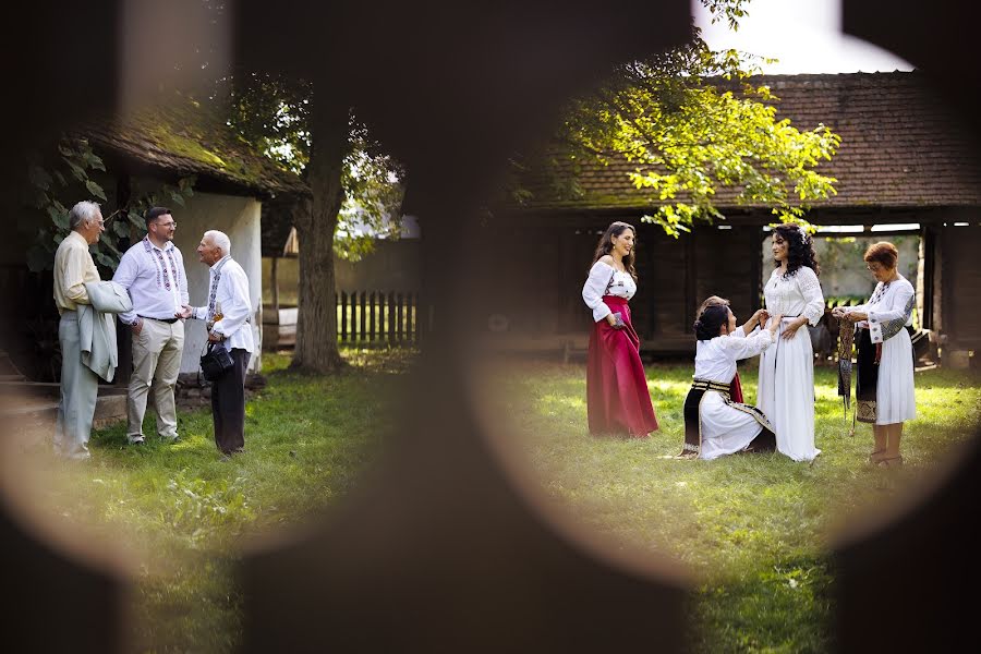 Wedding photographer Radu Dumitrescu (radudumitrescu). Photo of 24 September 2023