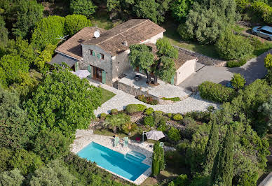 Maison avec piscine et jardin 2