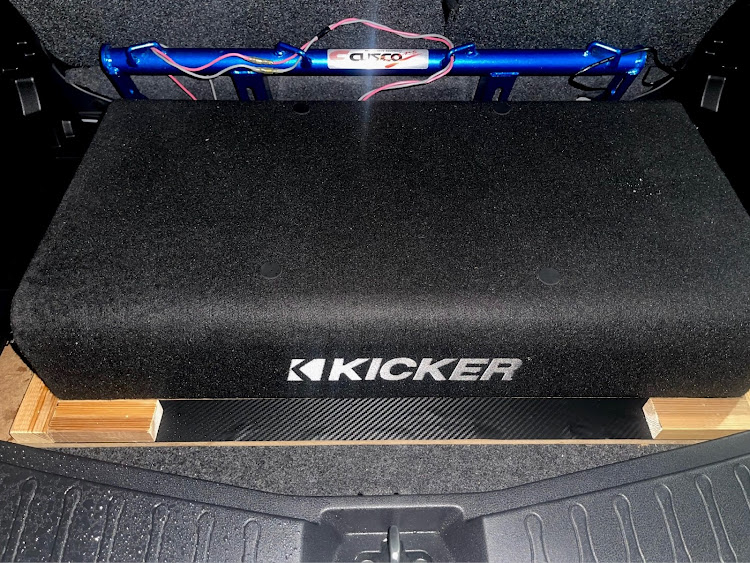 ノートのPIVOT・KICKER・WORK・OHLINS・KENWOODに関するカスタム事例の投稿画像9枚目