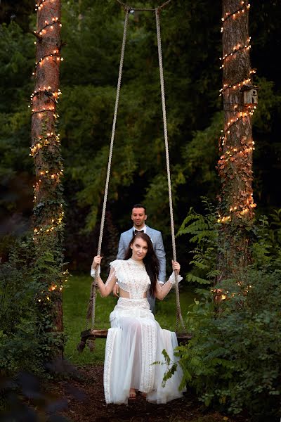 Wedding photographer Błażej Leśkiewicz (fotografiachwil). Photo of 22 January 2022