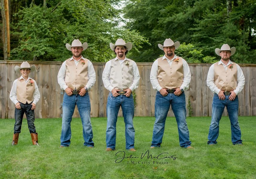 Fotógrafo de casamento Julie Mccarty (juliemccarty). Foto de 7 de setembro 2019