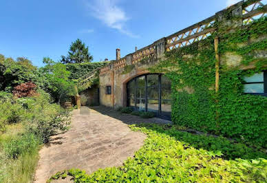 Maison avec piscine et terrasse 1