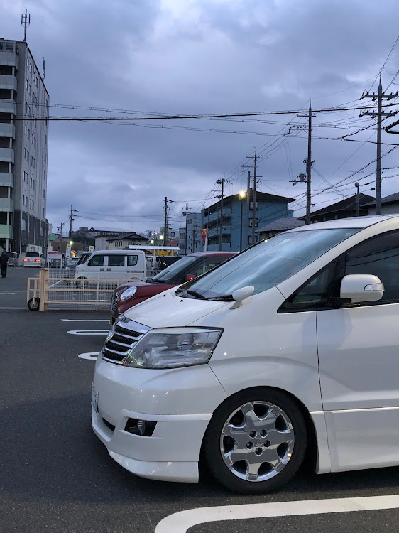 アルファードの左斜め前写真展に関するカスタム事例の投稿画像3枚目