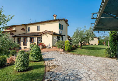 Villa avec piscine et jardin 2