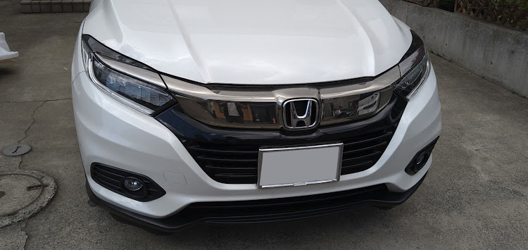 ヴェゼルの青森県ユーザー・嫁車・グリル交換に関するカスタム事例の投稿画像1枚目