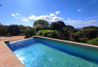 House with pool and terrace 3