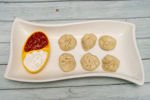 Veg Steamed Cheesy Momos [6 Pieces]