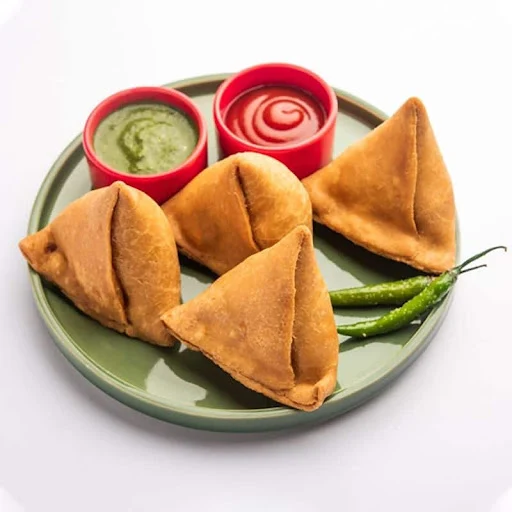 Chicken Samosa 4 Pcs