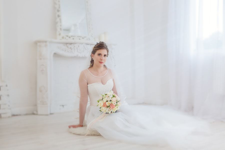 Fotógrafo de casamento Olga Starostina (olgastarostina). Foto de 21 de janeiro 2020