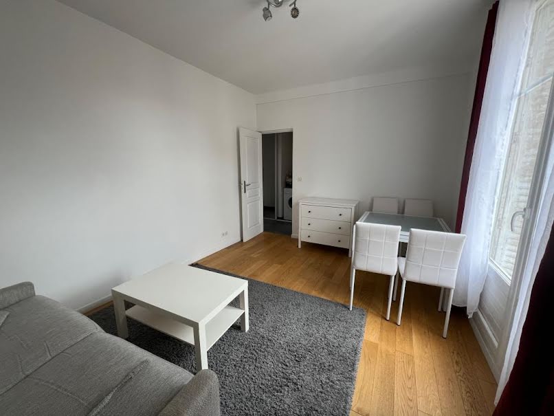 Location  appartement 1 pièce 27 m² à Paris 15ème (75015), 1 140 €