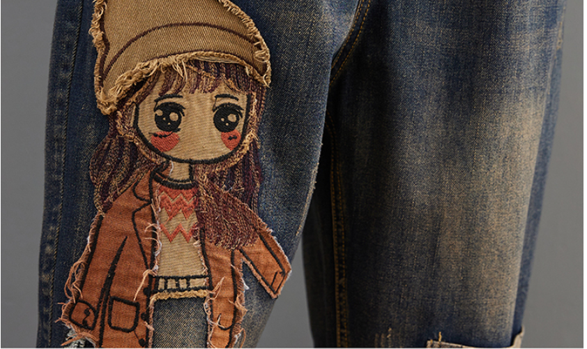 Title 9, Jeans brodé avec autocollants de dessins animés...