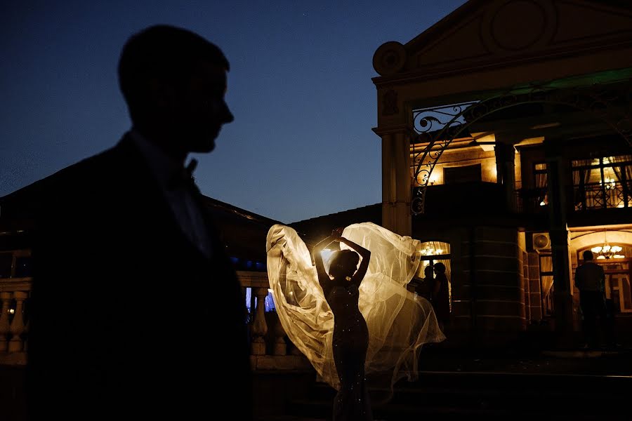 Fotografo di matrimoni Dasha Tebenikhina (tebenik). Foto del 16 ottobre 2018