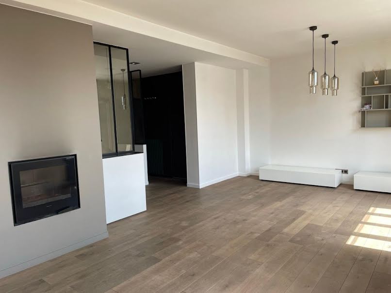 Location  duplex 3 pièces 59 m² à Suresnes (92150), 1 859 €