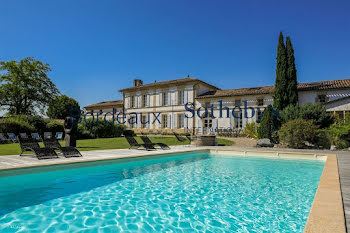 château à Bordeaux (33)