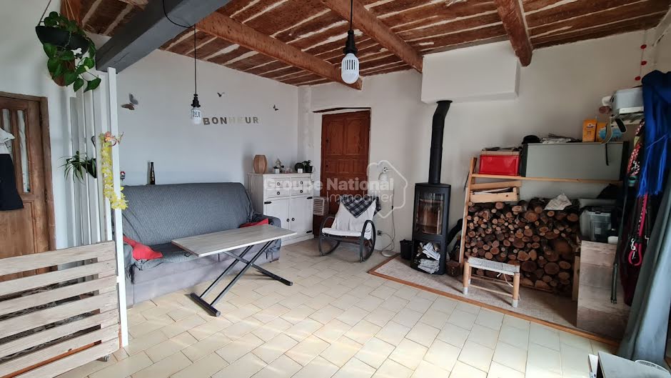 Vente maison 4 pièces 74 m² à Gonfaron (83590), 148 000 €