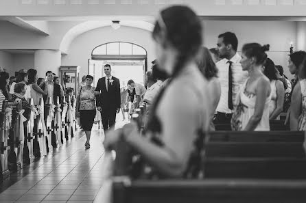 Wedding photographer Szabolcs Locsmándi (thelovereporters). Photo of 16 February 2020