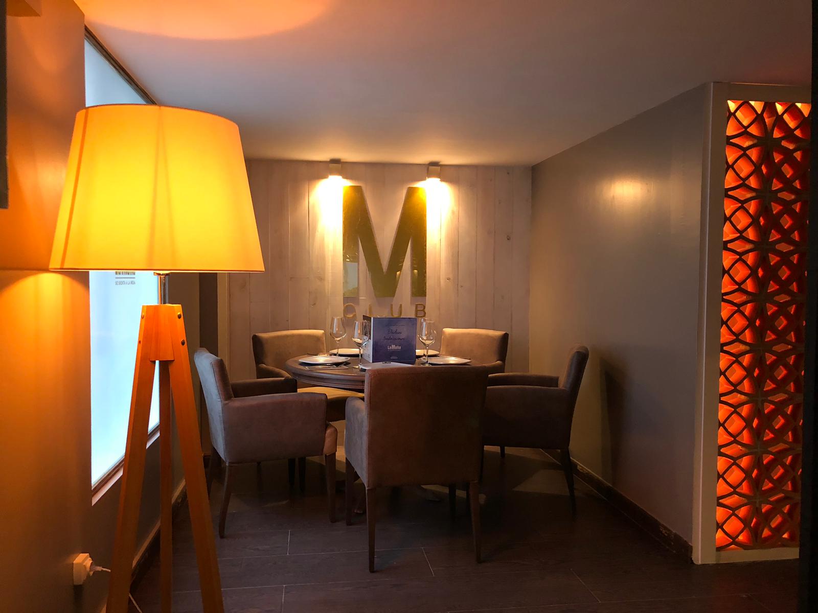 La Mafia se sienta a la mesa