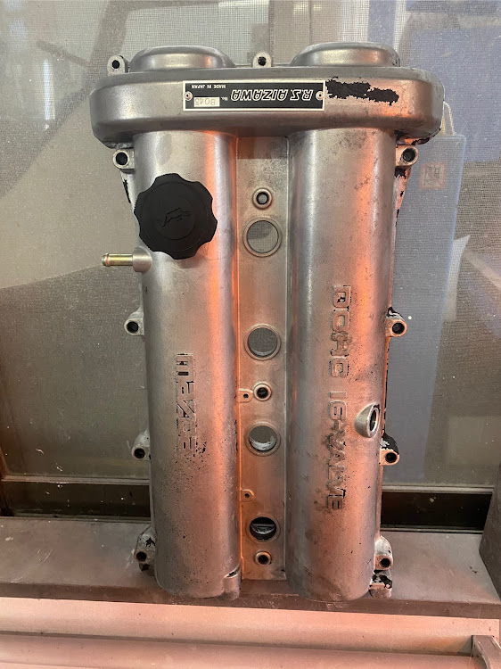 ロードスターのNAロードスター・NA6CE・ドライブ・新潟・ヘッドカバー塗装に関するカスタム事例の投稿画像3枚目