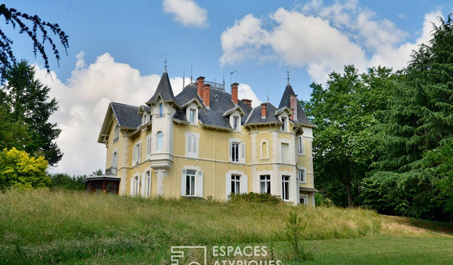 Maison avec piscine Saint-Julien-Molin-Molette