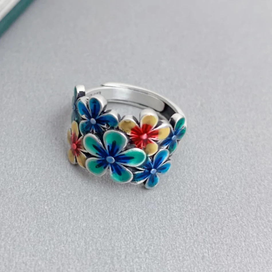 Women's Fashion Personalized Flower Ring. Design Your Unique Jewelry. Customized floral ring, perfect for a special fash