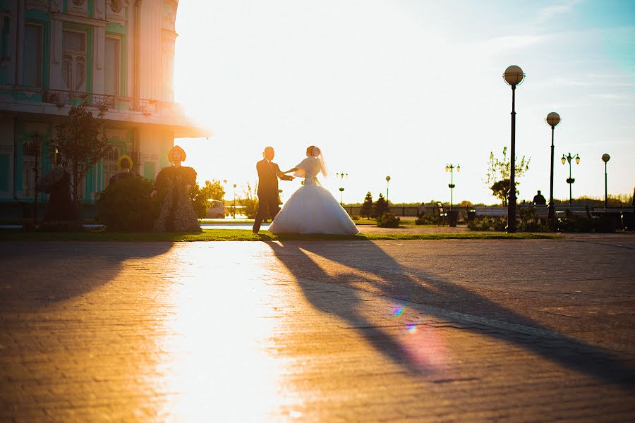 Fotografo di matrimoni Zhan Bulatov (janb). Foto del 15 gennaio 2015