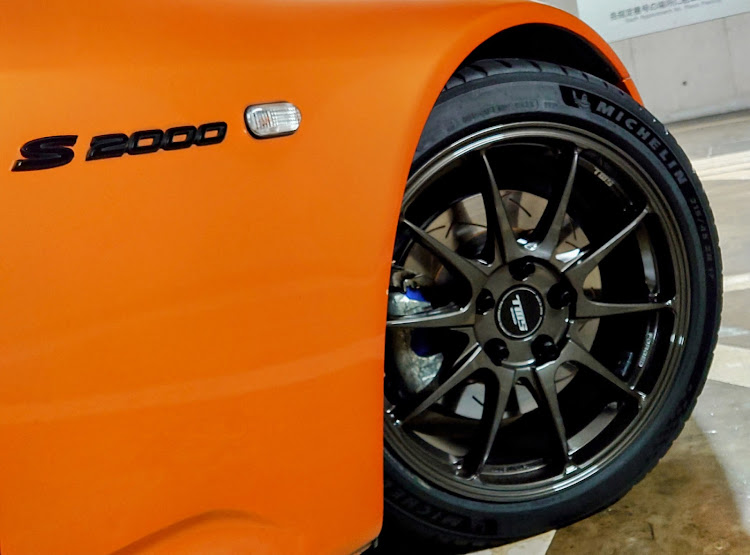 S2000のオレンジの魔術師・TWS RS317・ミシュラン PS5・タイヤ&ホイール紹介に関するカスタム事例の投稿画像4枚目
