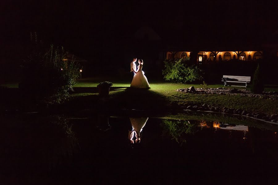 Fotógrafo de bodas Sabina Izlakar (fototrenutki). Foto del 15 de septiembre 2018