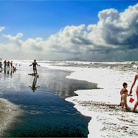 Sulla spiaggia aspettando il temporale di oscar_costantini