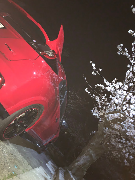 シビックタイプRの花見、・福岡・夜桜に関するカスタム事例の投稿画像5枚目