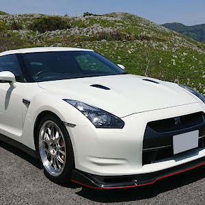 NISSAN GT-R R35