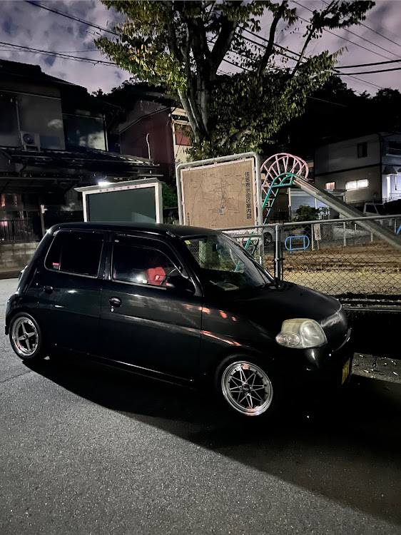 エッセの夜の公園・街灯が良い・夜のカメ活・エクイップ・前後違いホイールに関するカスタム事例の投稿画像2枚目