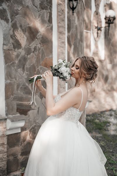 Fotógrafo de casamento Marina Zhazhina (id1884914). Foto de 30 de junho 2023