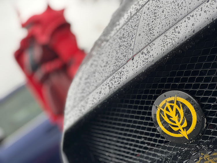 WRX S4のいつもイイネ&コメントありがとうございます🙇‍♂️・シャアザクコラボ・熱中症とコロナに注意‼️・イツメン最高☆に関するカスタム事例の投稿画像6枚目